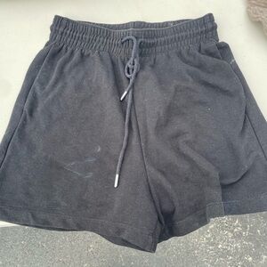 black relaxe short